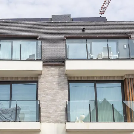 Newly Built Rooftop Flat With Sun-facing Terrace ミデルケルケ